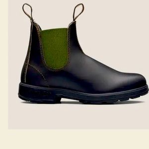 Brand New Blundstones